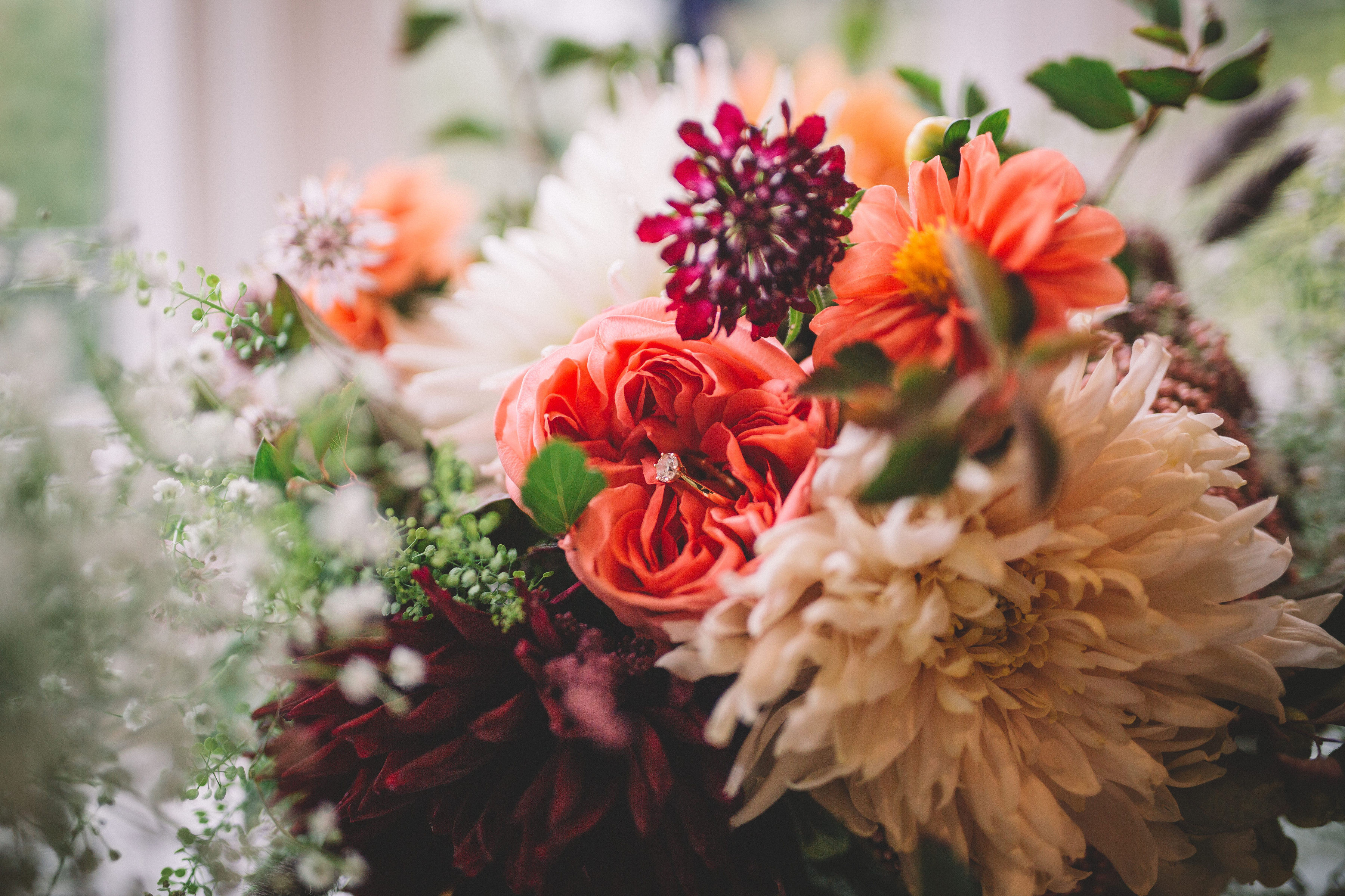 autumn wedding with rustic and dreamy theme