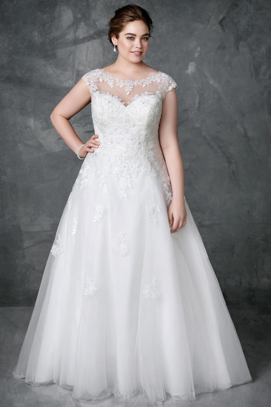 Plus Size Wedding Dress Brands You Will Love - WeddingPlanner.co.uk