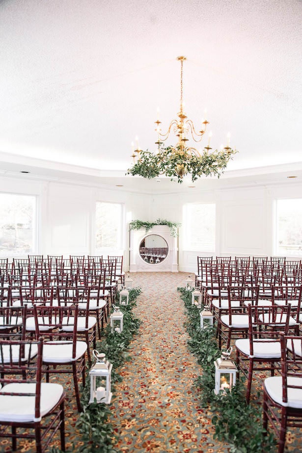 9 Gorgeous Ways To Decorate Your Wedding Aisle Uk