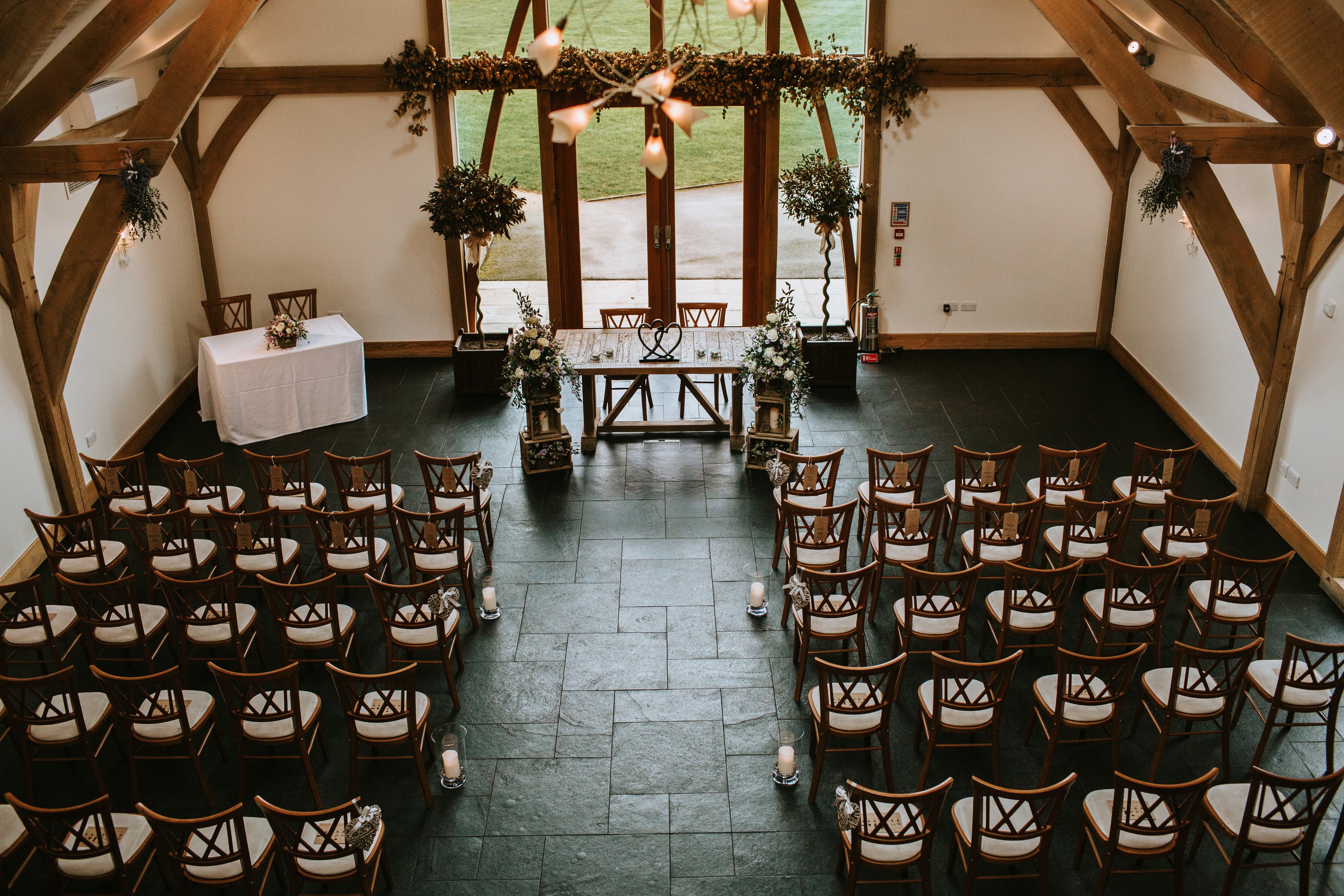 wedding, barn wedding, mythe barn wedding, laura and matthew, wedding ideas, wedding inspiration 