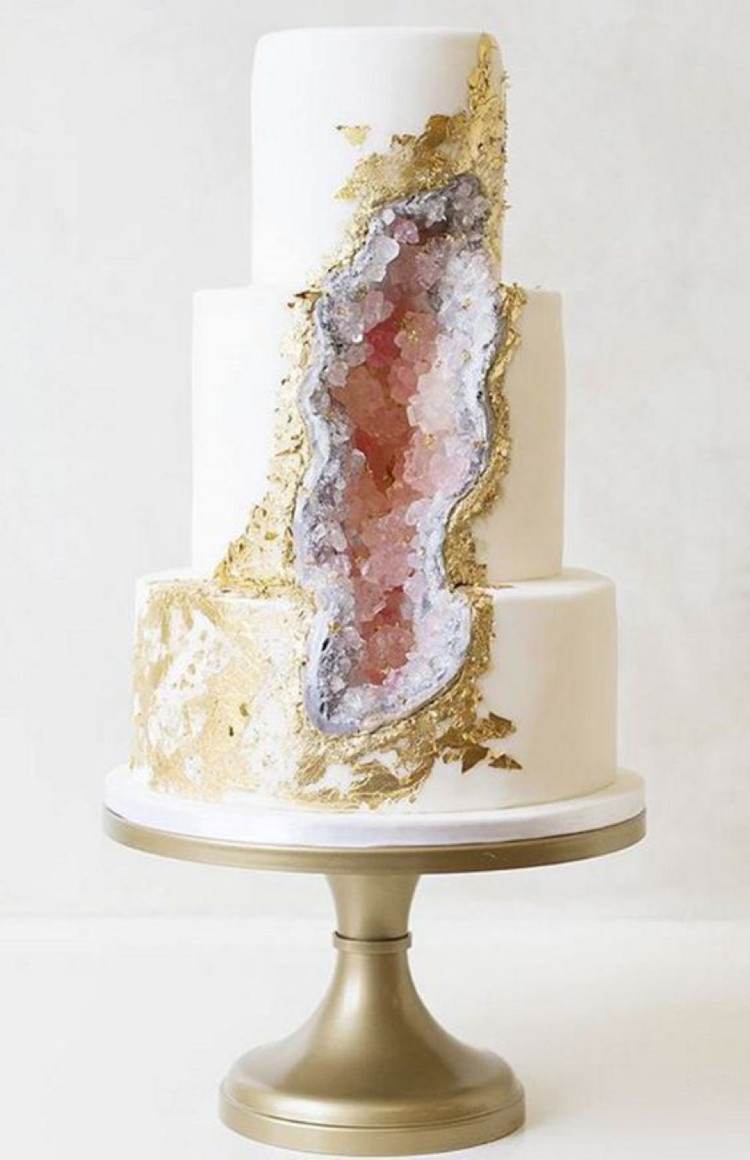 unusual wedding cakes, wedding cake trends, wedding cakes 2018