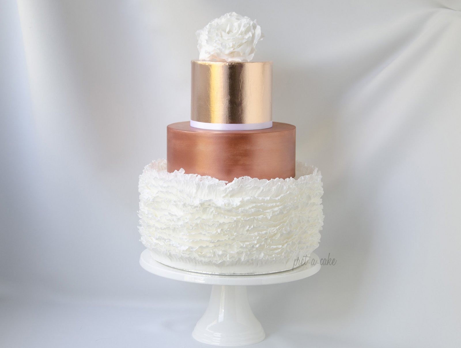 pret a cake, metallic wedding cake