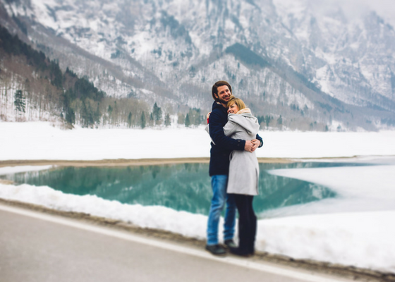 wedding, engagement photoshoot, wedding photoshoot, real wedding, swiss mountains, swiss wedding, bride, bride to be, winter wedding, winter engagement 