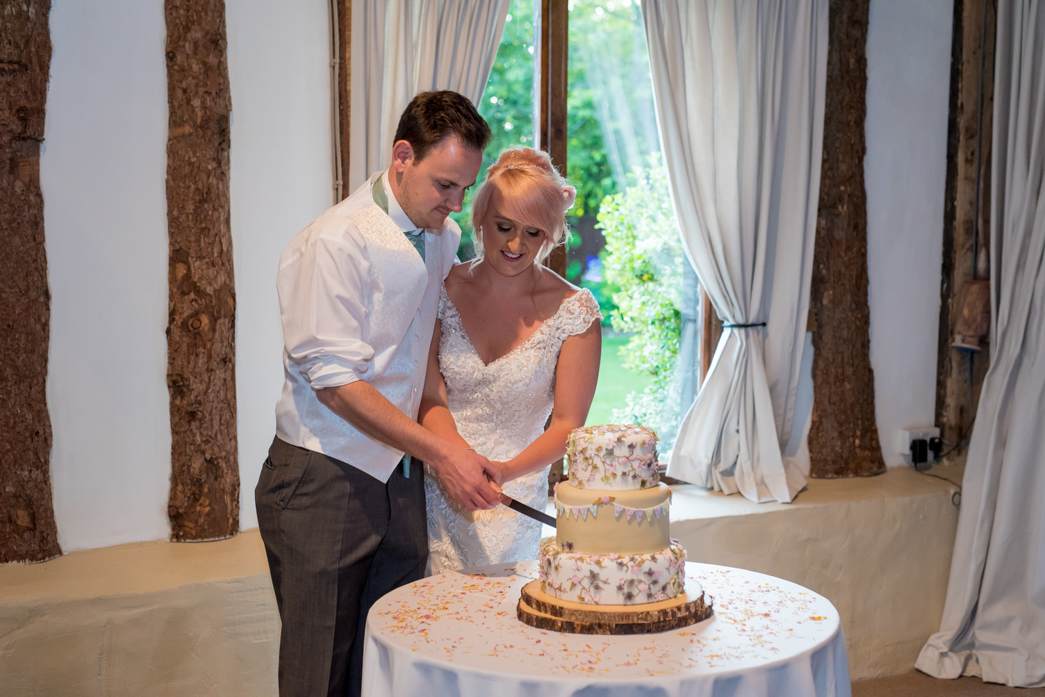 clock barn real wedding, clock barn wedding, barn wedding, rustic wedding, wedding inspiration, hampshire wedding venue