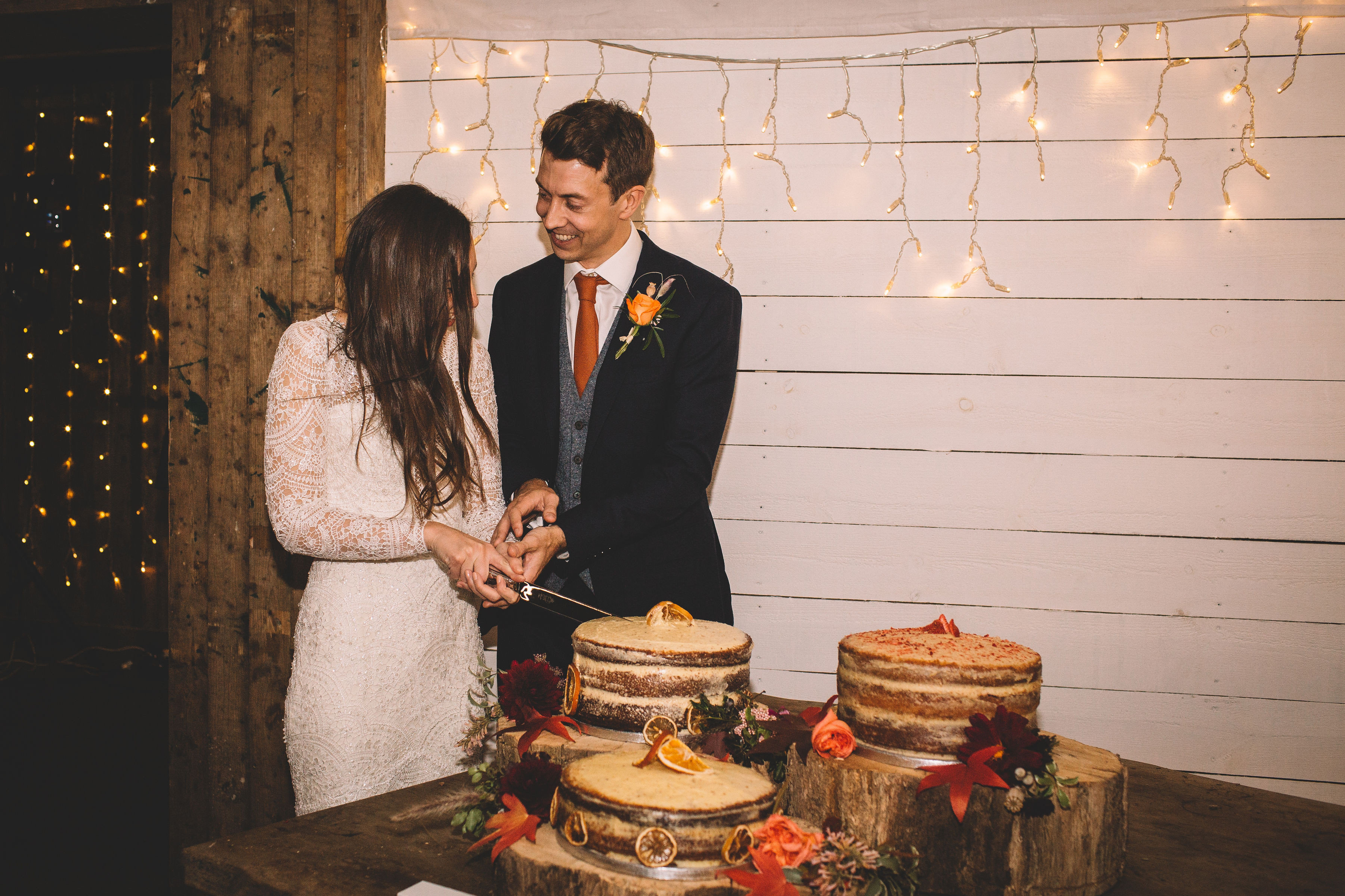 autumn wedding with rustic and dreamy theme