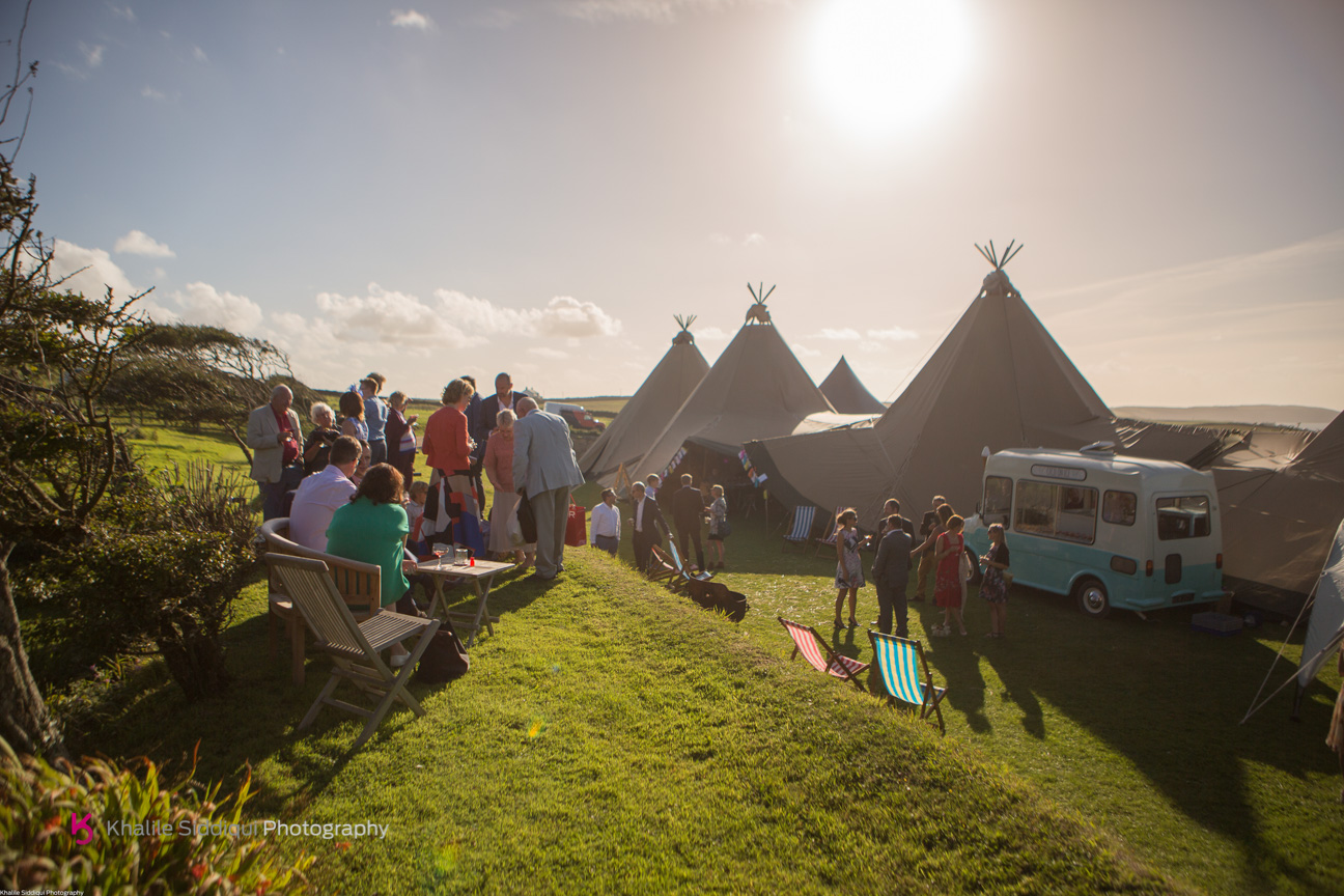 cornwall beach wedding, real wedding cornwall, roscarrock wedding, teepee wedding