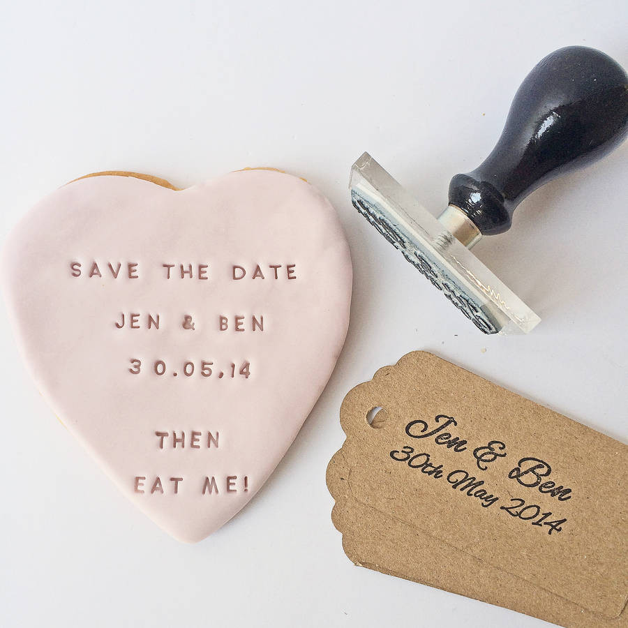 edible save the date, save the date biscuits, personalised wedding biscuits