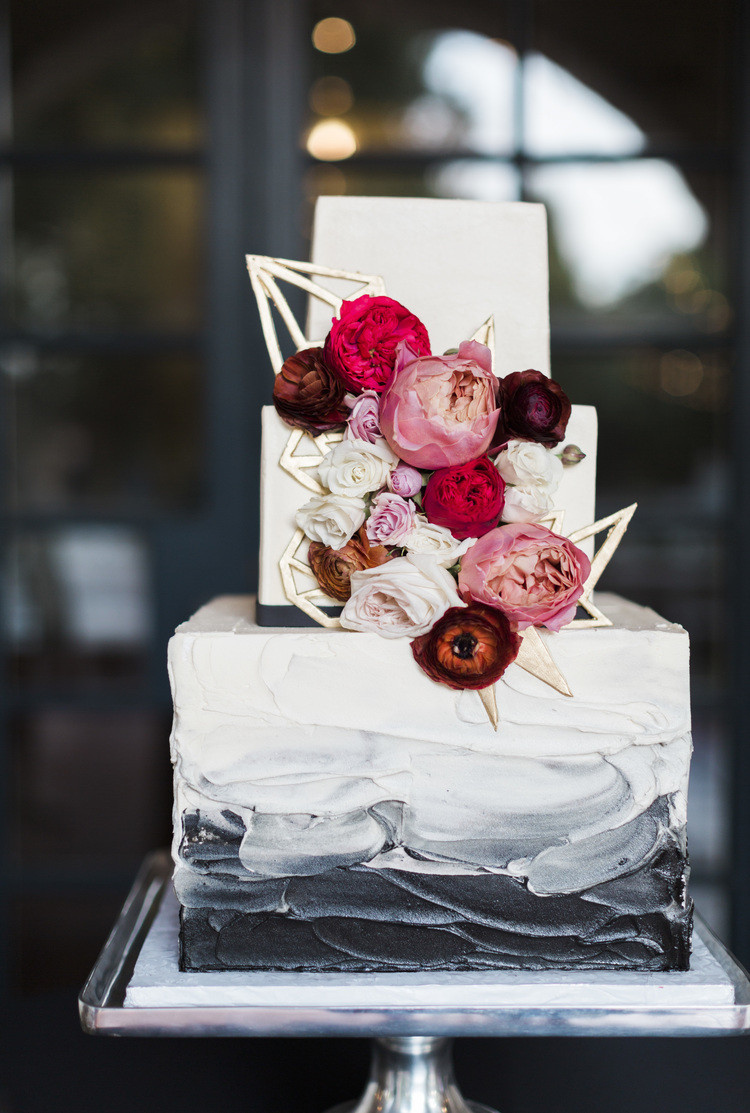 unusual wedding cakes, wedding cake trends, wedding cakes 2018
