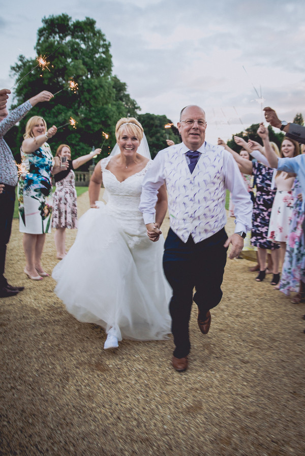 heythrop park, real wedding, british wedding inspiration, wedding inspiration, wedding ideas, wedding style, wedding england