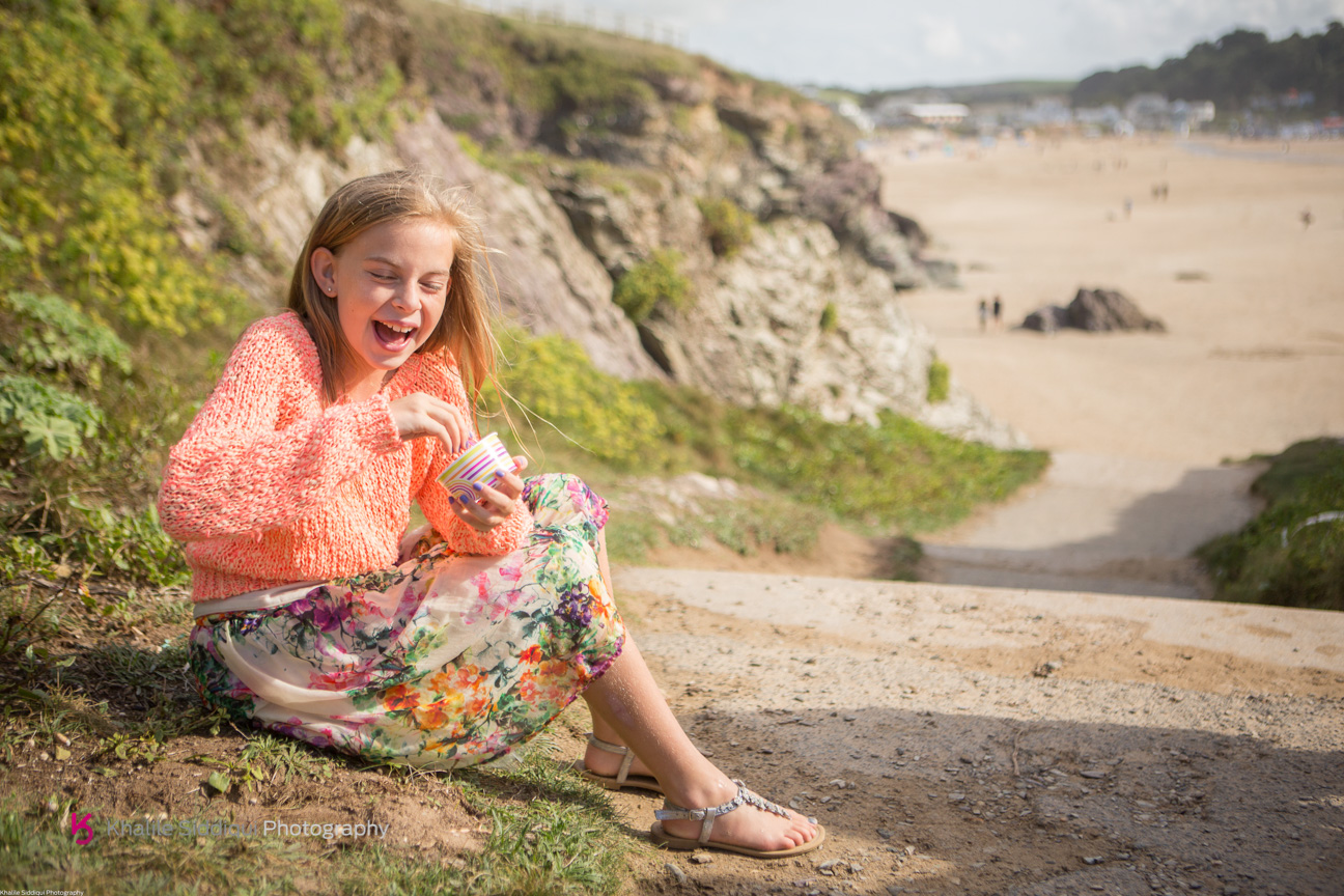 cornwall beach wedding, real wedding cornwall, roscarrock wedding, teepee wedding