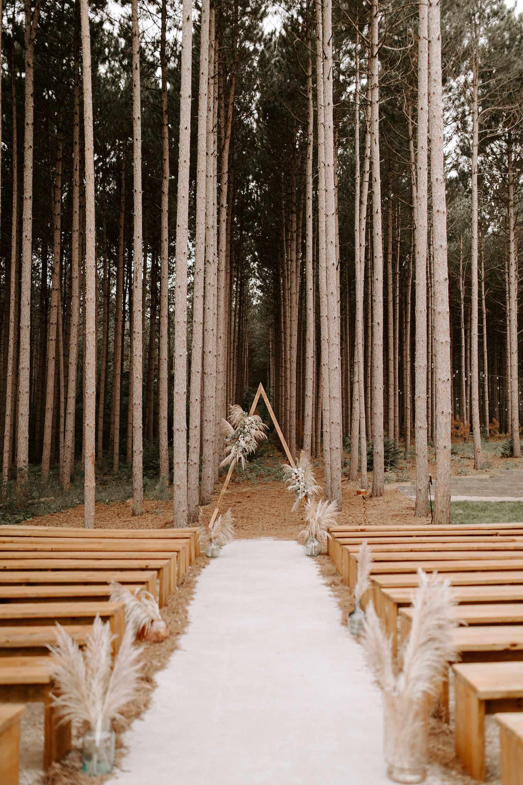 pampas grass wedding decor