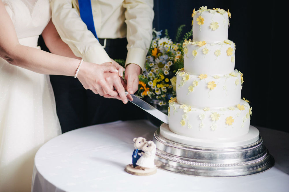 12 Helpful Tips For Choosing A Wedding Cake Weddingplanner Co Uk