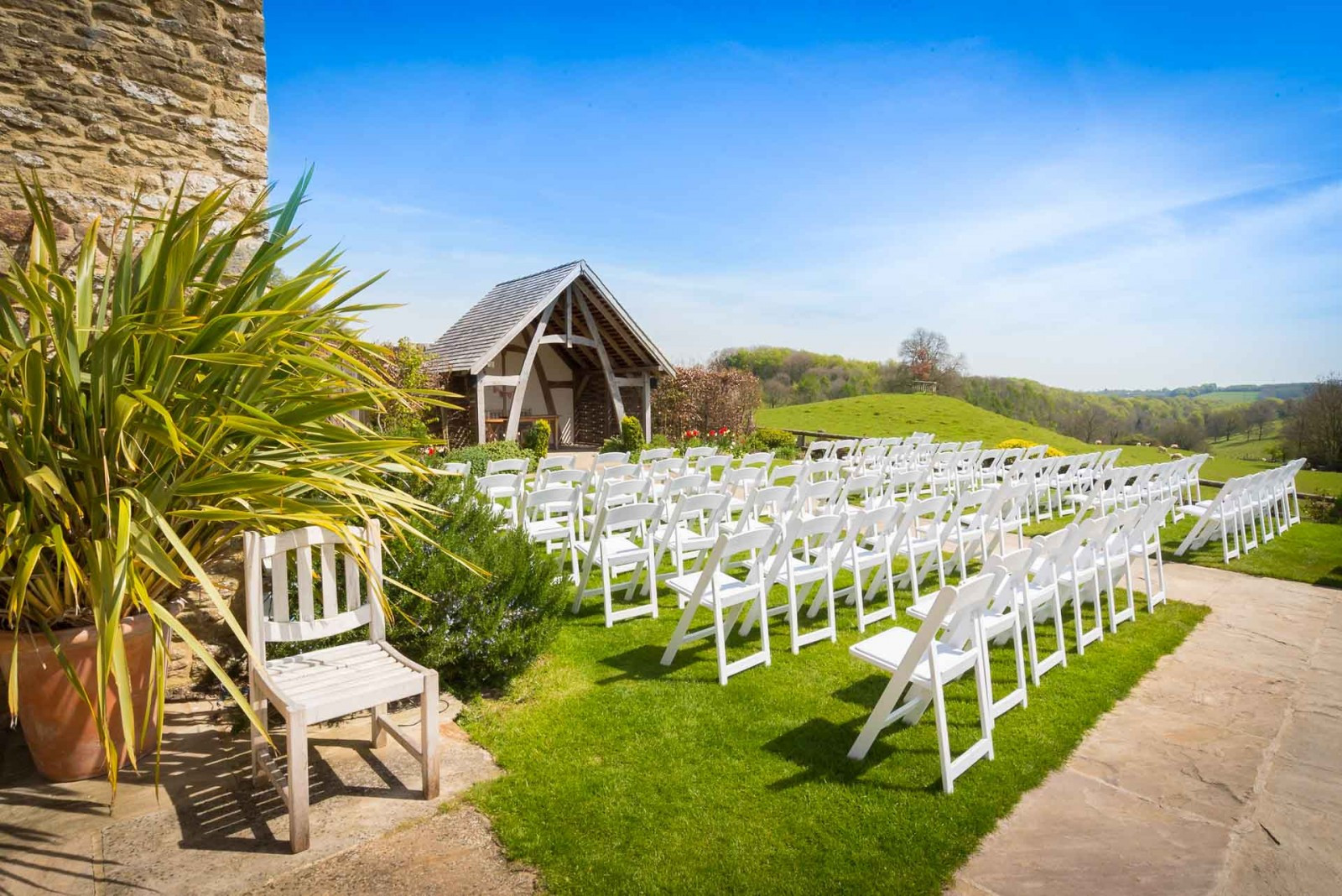 Kingscote Barn | Barn Wedding Venues | WeddingPlanner.co.uk