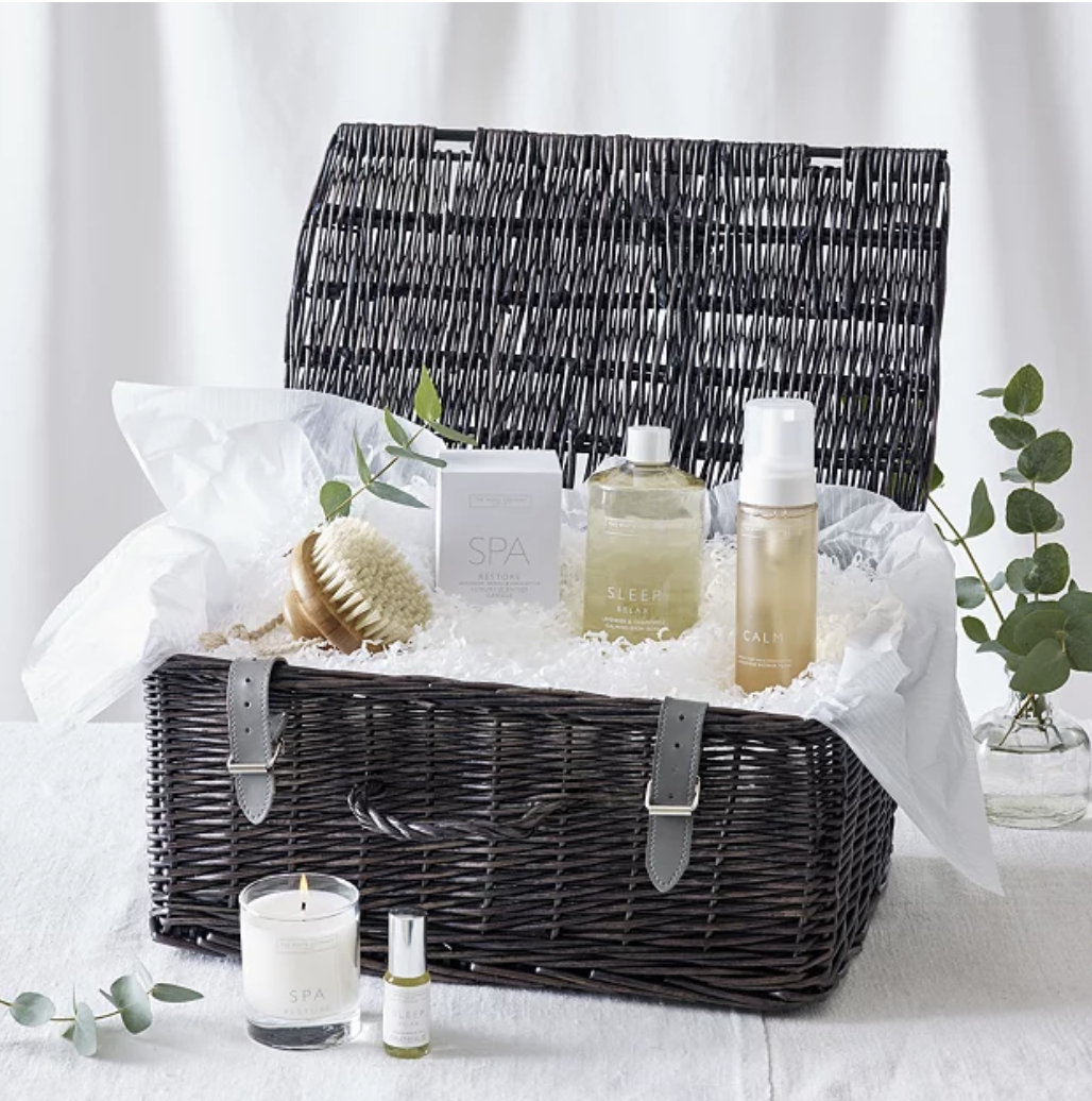 white company hamper