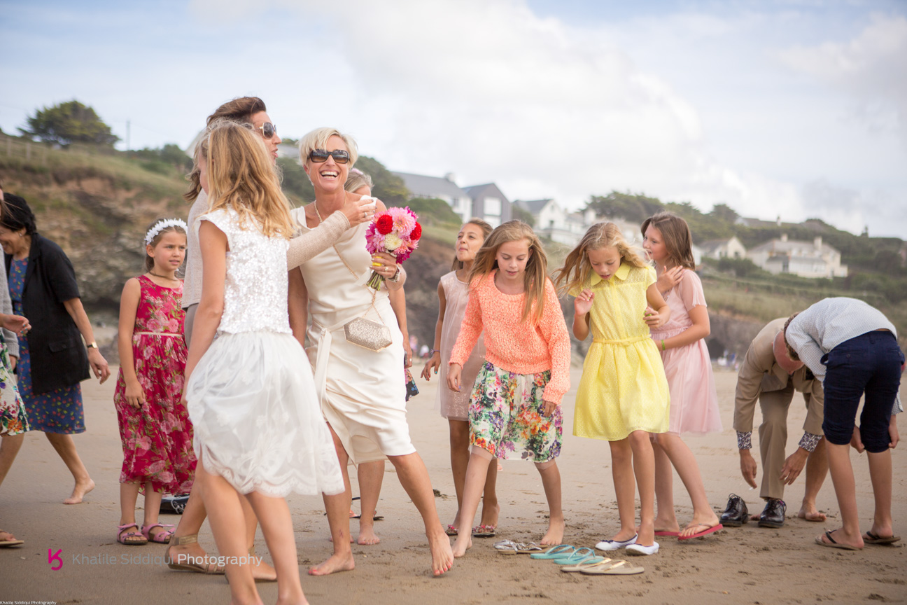 cornwall beach wedding, real wedding cornwall, roscarrock wedding, teepee wedding